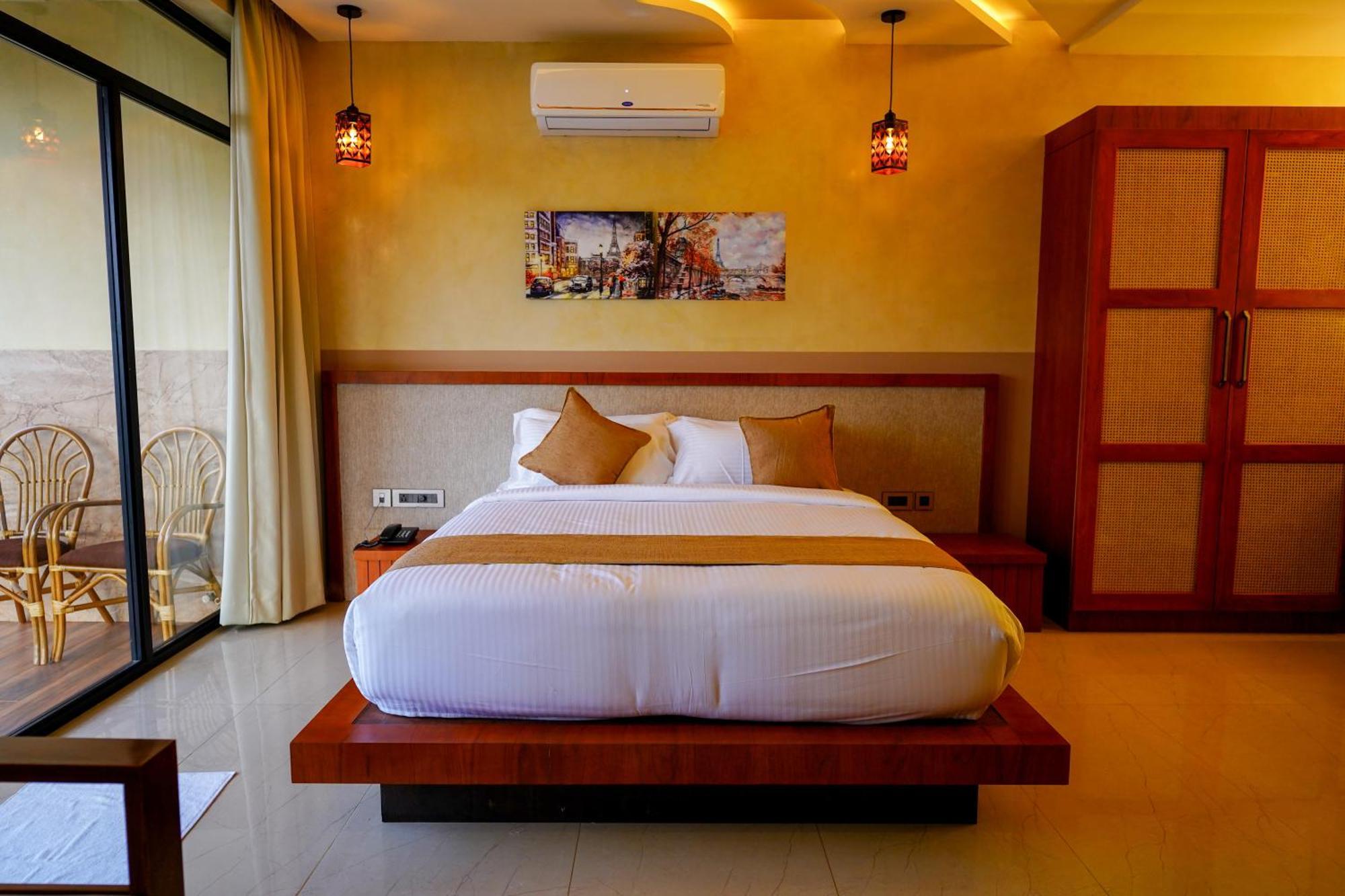 Mount Stratus Resort Vayalada Balussery Exterior photo